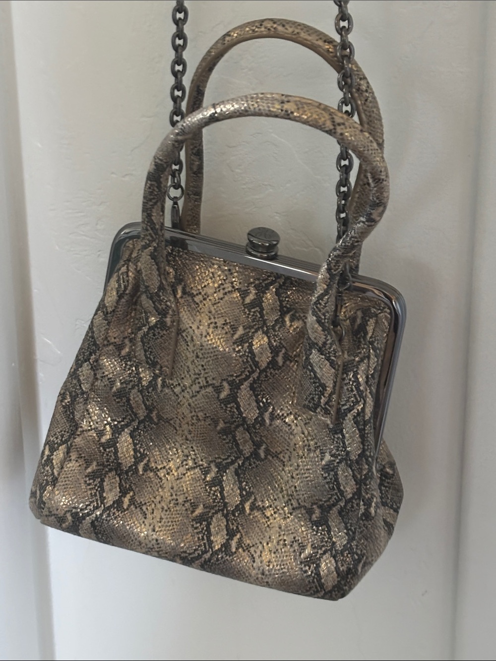 Hobo  leather snake print day to eve hand bag w crossbody strap